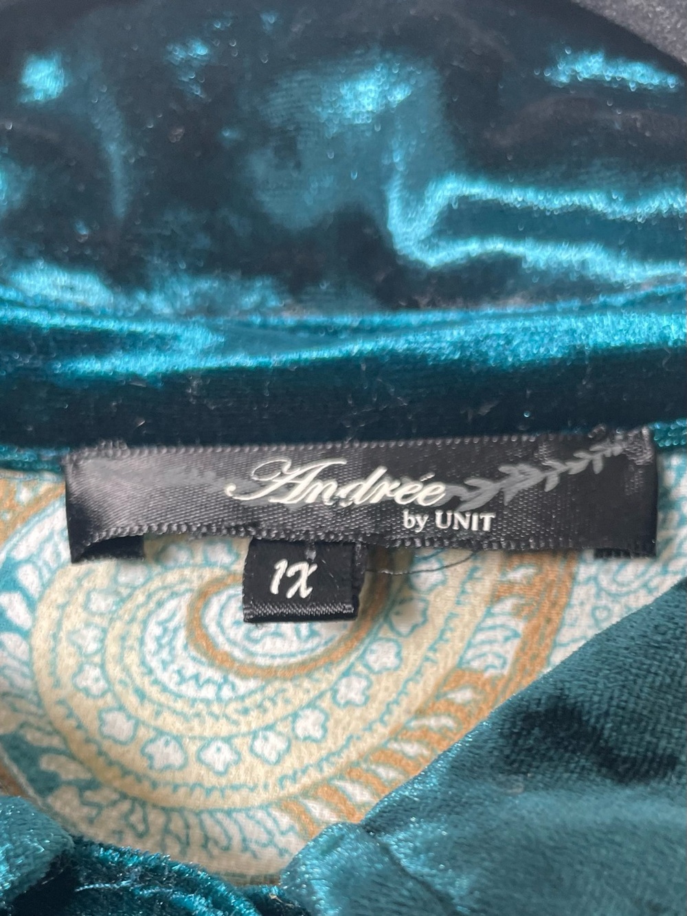 Andree by Unit Teal Velvet Mixed Media Floral Embroidered Tunic Blouse - Picture 7 of 8